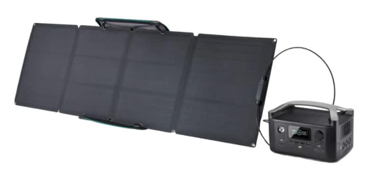 Solar generator with solar panel